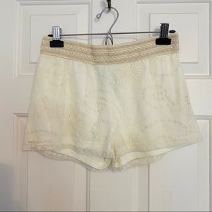 Flowy White shorts